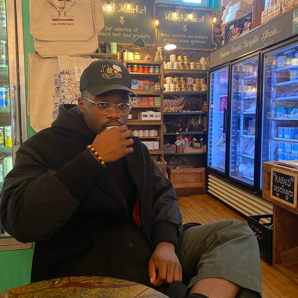 Meet your Posher, Gbeke - Picture 1 of 1